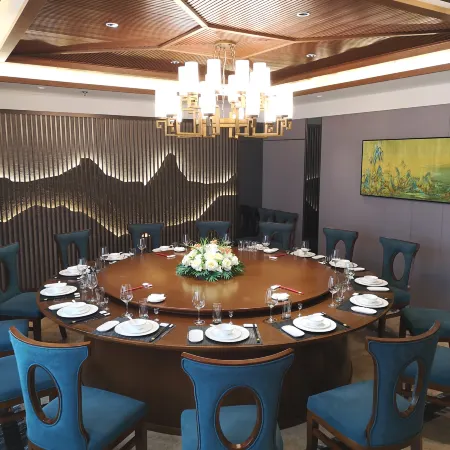 Pingli Zhongxin Hotel