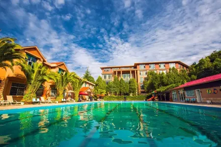 Fumin Mingxiyuan Hot Spring Resort