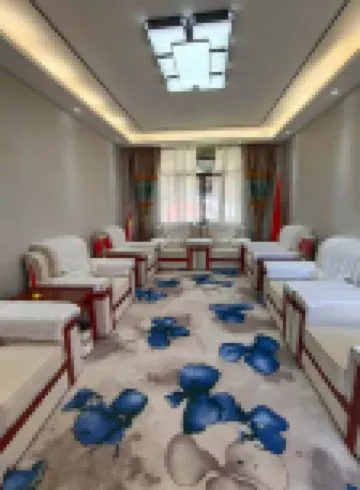 Shuangbai Luoshenghu Banshan Hotel