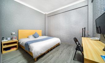 Qingsong Inn(Guigang Wuyue Plaza High-speed Railway Station)