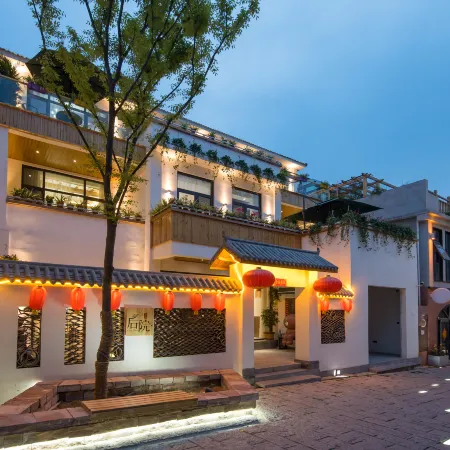 Andi yard Guesthouse