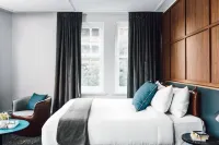 Veriu Central Hotel dekat Cape Solander