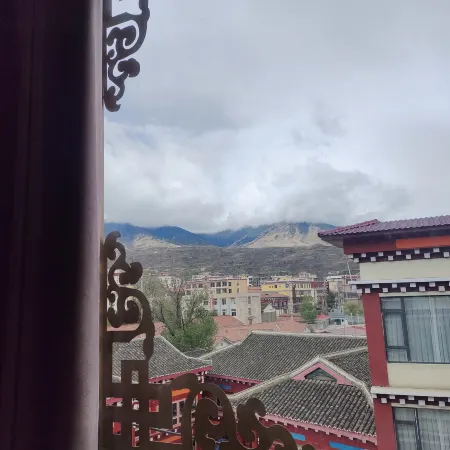 Luhuo Longyang Hotel