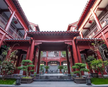 Sheqi Dongming Inn Hotels in Sheqi