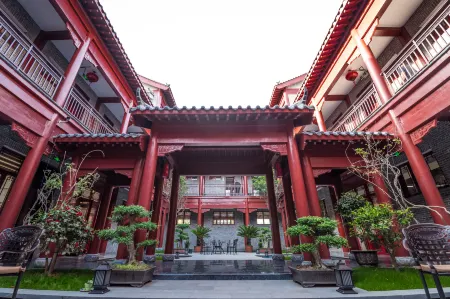 Sheqi Dongming Inn Отели рядом с достопримечательностью «Sheqi Shanxi and Shaanxi Hall»