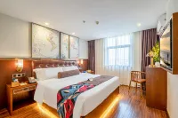 James Joyce Coffetel (Guilin High-speed Railway Station, Xiangshan Scenic Area, Liangjiang Sihu) Hotels in Guilin