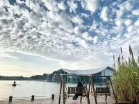 Xianhe Lake · Heming Mountain Residence Homestay (Heshengqiao East Station Branch)