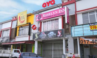 OYO 89772 Roselyn Inn