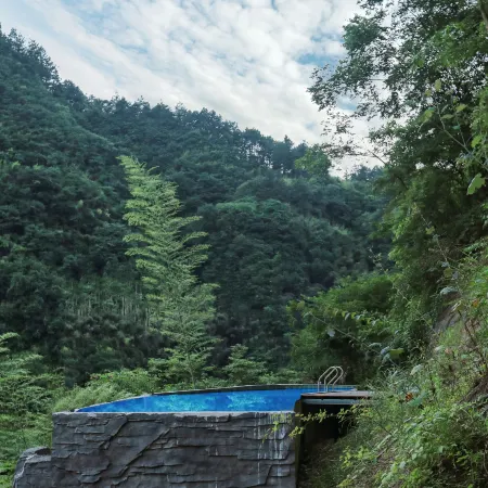 Zhangjiajie mountain clause home stay facility