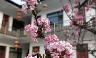 Xiaoqiao Renjia Homestay