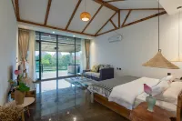 Yunluli Garden Hotel(Puxin bridge) - غرفة مطلة على الجبل