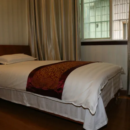 Zunyi North Street Hotel