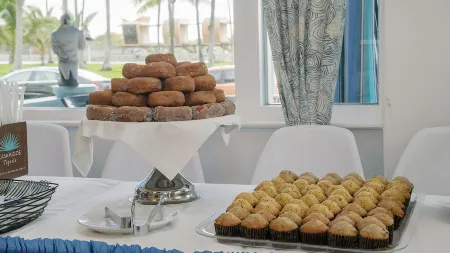 ザ ペンギン ホテル