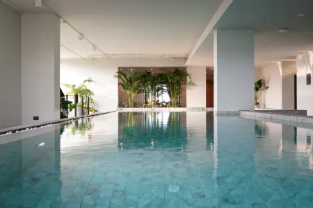 The Rise Suites Hotel, Chiang Mai Отели рядом с достопримечательностью «My Hip Condo 2»