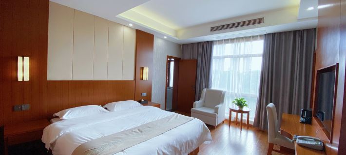 Huadeng Chushang Hotel Hotels in Miluo City