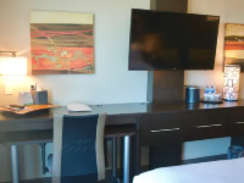 Holiday Inn VANCOUVER AIRPORT- RICHMOND by IHG โรงแรมในแวนคูเวอร์