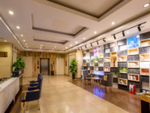 Pai Hotel （Puyang Daqing Road store)