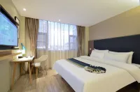 Rujia Business Travel Hotel (Lijiang Ancient Town Waterwheel) Hotels in Lijiang