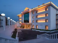 Vienna 3 Best Hotel (Lvliang Economic Development Zone East Expressway Entrance Branch)