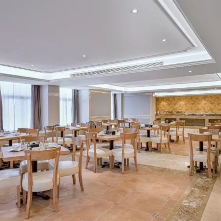 Vienna Hotel (Lu'an Railway Station Government Affairs Center Branch)