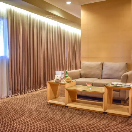 All Sedayu Hotel Kelapa Gading Отели рядом с достопримечательностью «Торговый центр Sunter Mall»