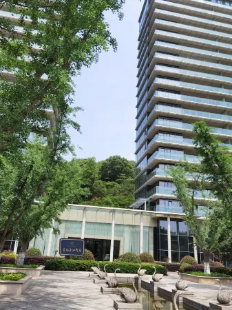 Sapphire Mansion Homestay Отели рядом с достопримечательностью «Tonglu Gymnasium (Dalian Road)»