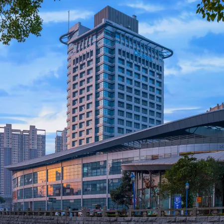 HanTing Hotel (Shanghai Anting Subway Station) Отели рядом с достопримечательностью «Северный вокзал Аньтин»