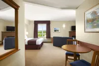 Days Inn & Suites by Wyndham Collingwood Các khách sạn ở Collingwood