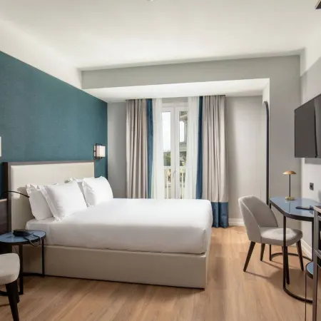 Hotel St Martin by Omnia Hotels Отели рядом с достопримечательностью «Ворота Пия»
