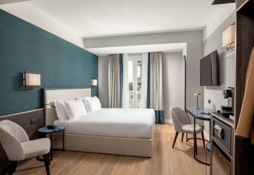 4. 세인트 마틴 로..