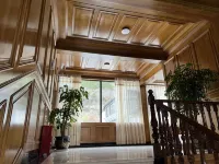 Dchinsenka Sanju Hotels in Deqin
