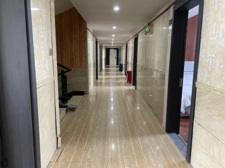 Zhengyang Vienna Business Hotel Отели в г. Чженян