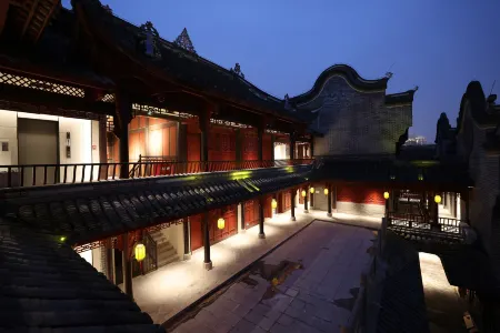 JI Hotel (Chongqing bishan CBD Xiuhu Park) Отели рядом с достопримечательностью «Chongqing Machinery and Electronics Polytechnic College»