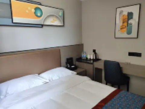 福倫酒店（鍾祥文峯路店）