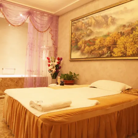 Lancui Lake Tian Mu Hot Spring Resort