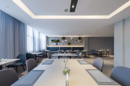 Homeinn Selected Hotel (Shanghai Songjiang Sports Center Subway Station) Отели рядом с достопримечательностью «Sanyuan Palace (in Guangfulin Site)»