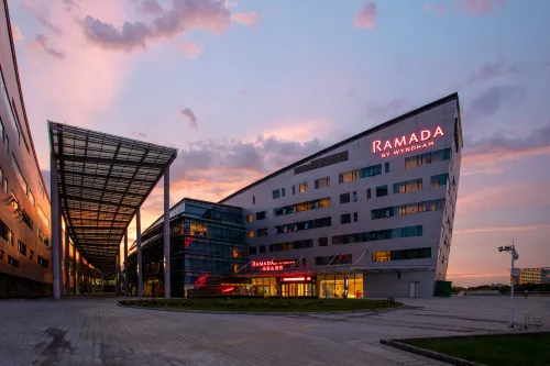 Ramada Huzhou Hotel - Airport Shuttle