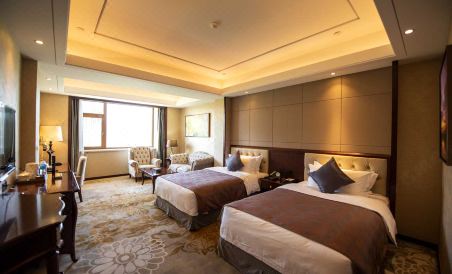 Suitetrails - Heihe Yinjian Hotel