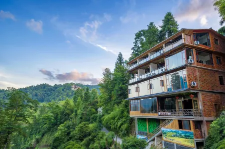 Longji Terraced Field anzhiruoshi homestay Отели в г. Луншэн