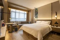 Lotus Pond Kwun Wan Hotel