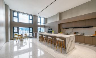 CJIA Apartment Hotel (Shenzhen Shatoujiao Metro Station Branch)