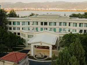 Qionghai Hotel