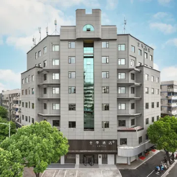 全季酒店（丹陽眼鏡城店） 鄰近金鷹步行街的酒店