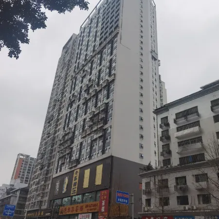 Yazhu Apartment