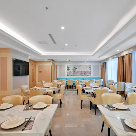 Vienna Hotel (Yecheng Zero Kilometer)