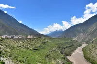 Tsavalon Township Marriott Holiday Inn