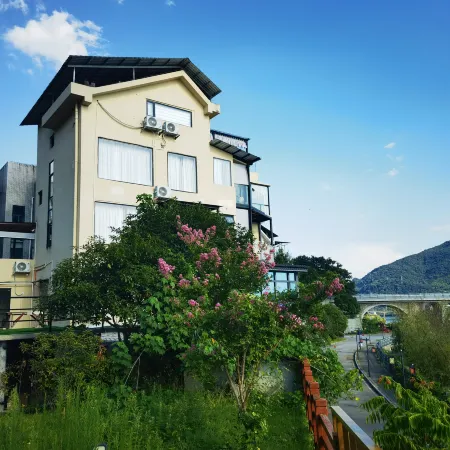 Noguchi Suites