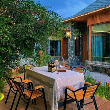 Nianchu Stellar Blossom Lodge · FL.wood Boutique Homestay