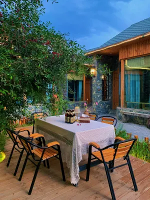 Nianchu Stellar Blossom Lodge · FL.wood Boutique Homestay