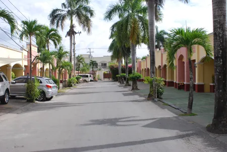 Shilla Hotel Отели рядом с достопримечательностью «Building 2122 Post Headquarters»